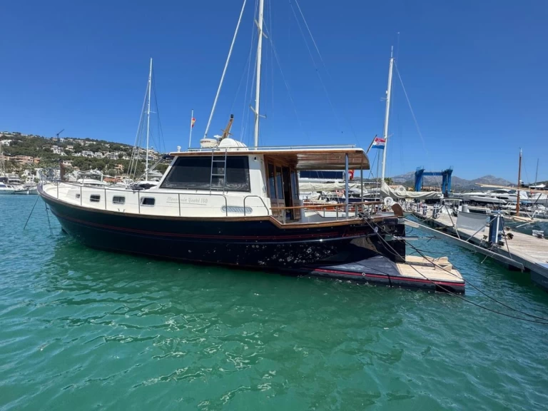 Menorquin-Yachts Menorquin 160 charter bareboat eller skeppad i Port d'Andratx