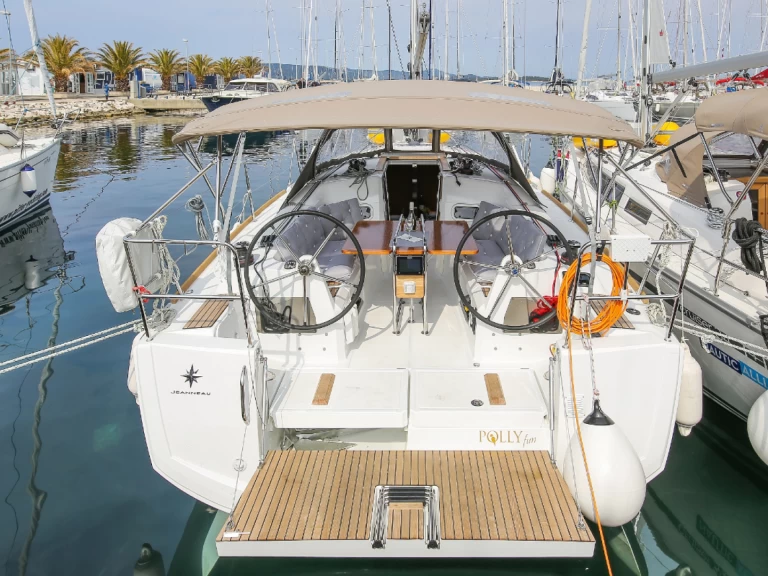 Yacht charter Jezera billig Sun Odyssey 349