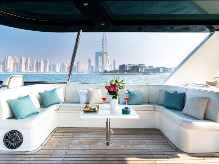 Lyx yacht för uthyrning Dubai Marina till det bästa priset 