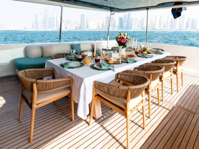 Hyr en Numarine 80ft Dubai Marina 