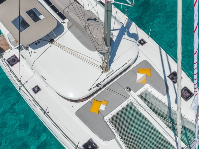 Hyr en Lagoon Lagoon 38 - 3 + 2 cab. Elliniko  