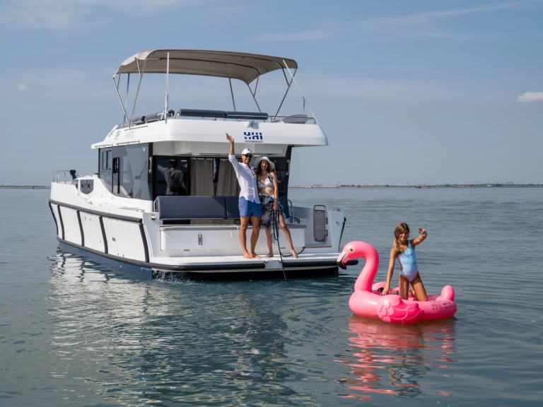 Hyra Kanalbåt med eller utan skeppare Delphia Casale sul Sile 