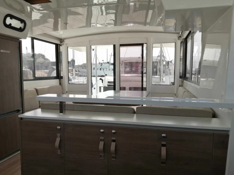 Hyra Katamaran  med eller utan skeppare Bali Cagliari 