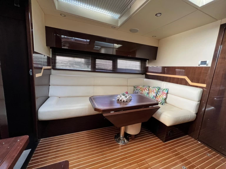 Båtuthyrning Galeon Galeon 385 HTS i Donji Seget på Samboat 