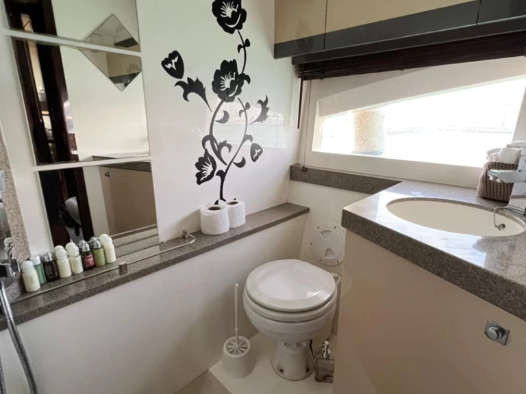 Hyra Motorbåt  med eller utan skeppare Galeon Donji Seget 