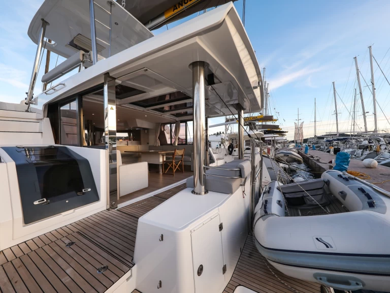 Uthyrning Katamaran  Bali med en båtlicens 