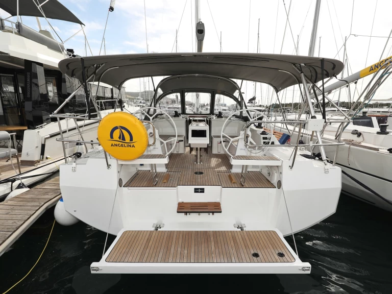 Uthyrning Segelbåt  i Šibenik  - Bavaria Bavaria C42