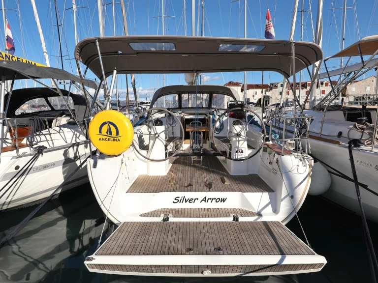 Uthyrning Segelbåt  i Primošten  - Bavaria Cruiser 40 S