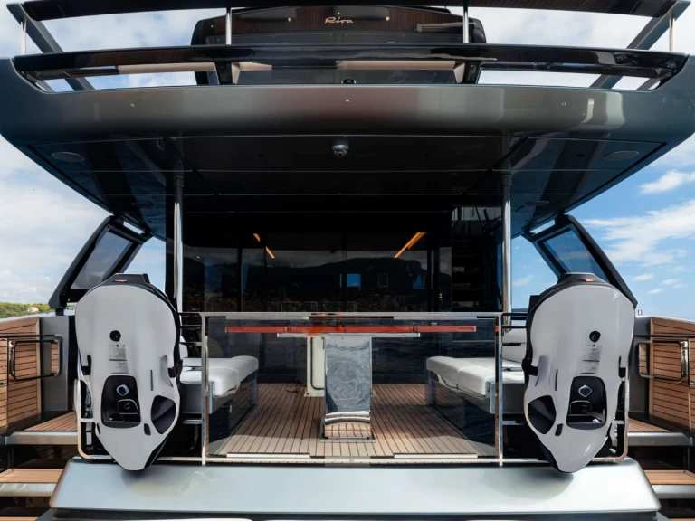 Uthyrning Lyx yacht i Monako  - Riva L'AS BLEU