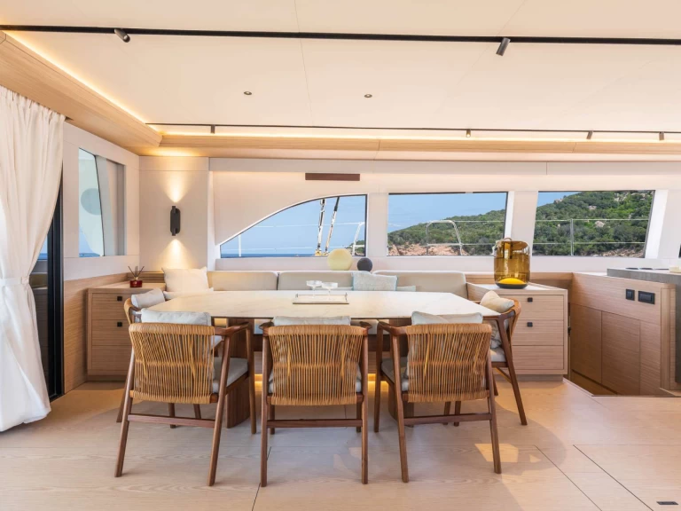 Lagoon IMLADRIS charter bareboat eller skeppad i Palma de Mallorca