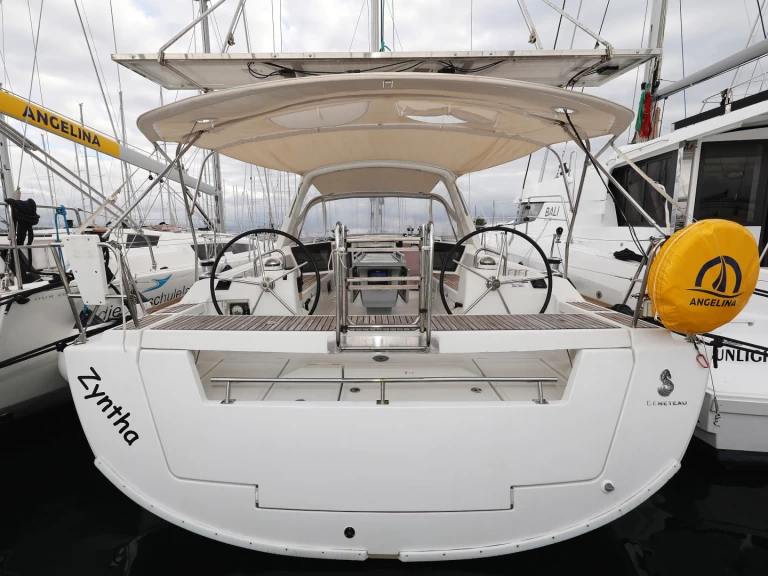 Hyr en Bénéteau Oceanis 41 Sveti Filip i Jakov 