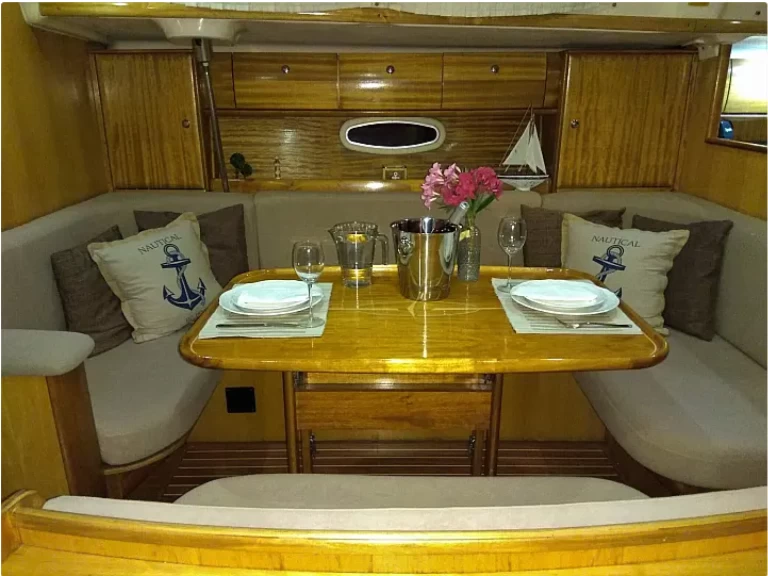 Uthyrning Segelbåt  Bavaria med en båtlicens 