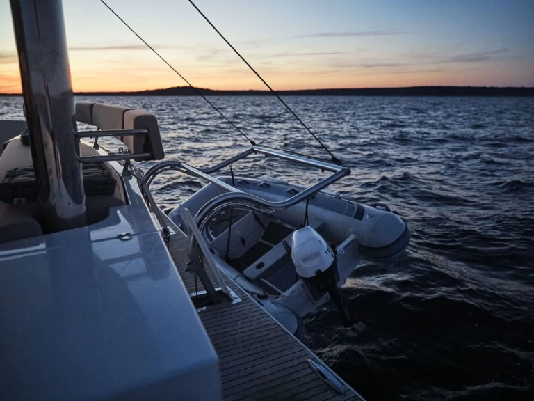 Bali Bali 5.4 charter bareboat eller skeppad i Raiatea Island