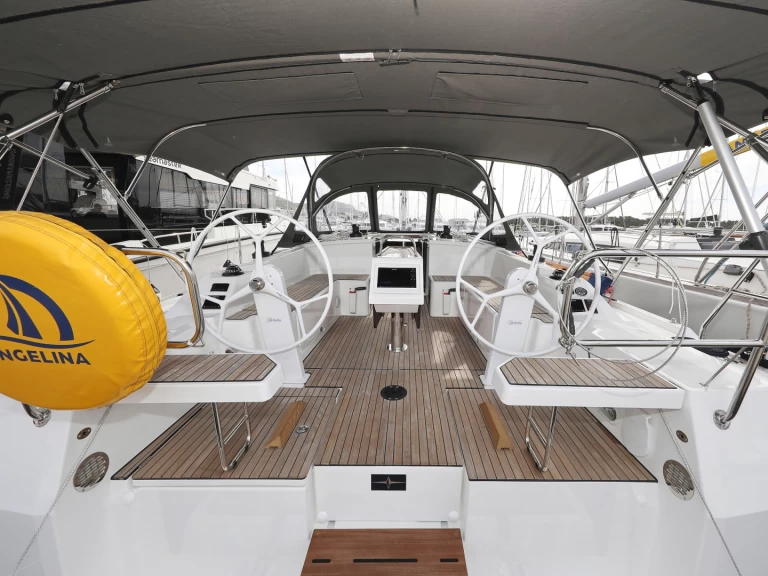 Yacht charter Šibenik  billig Bavaria C42