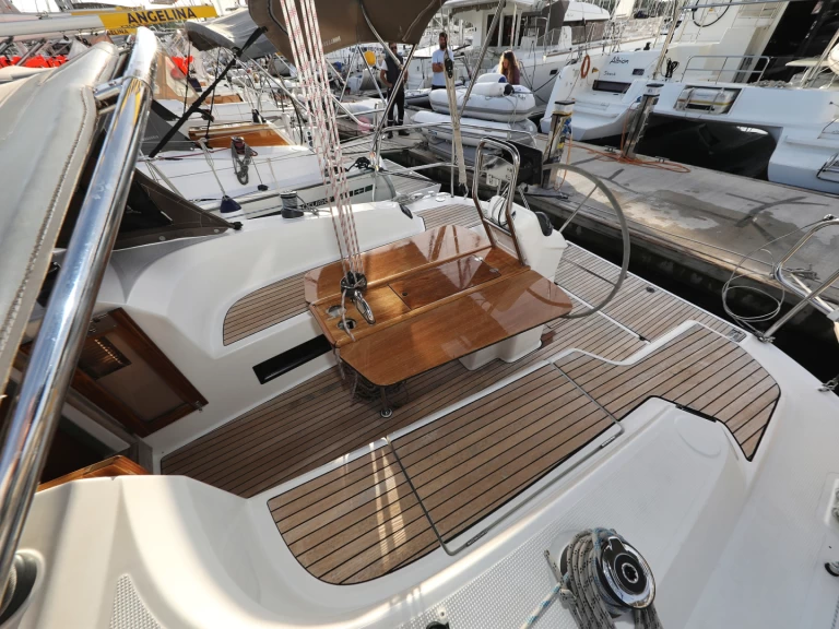 Båtuthyrning Bavaria Cruiser 33 i Šibenik  på Samboat 