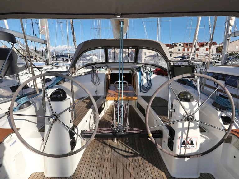 Yacht charter Primošten  billig Cruiser 40 S