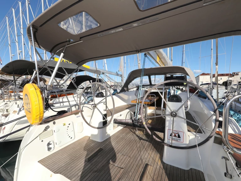 Uthyrning Segelbåt  i Primošten  - Bavaria Cruiser 40 S