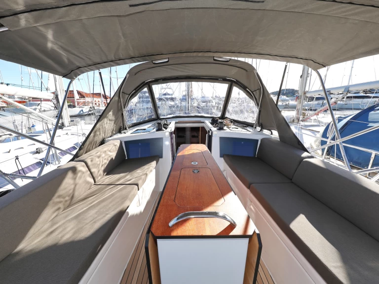 Segelbåt  för uthyrning Trogir  till det bästa priset 