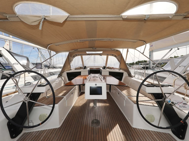 Segelbåt  för uthyrning Šibenik  till det bästa priset 