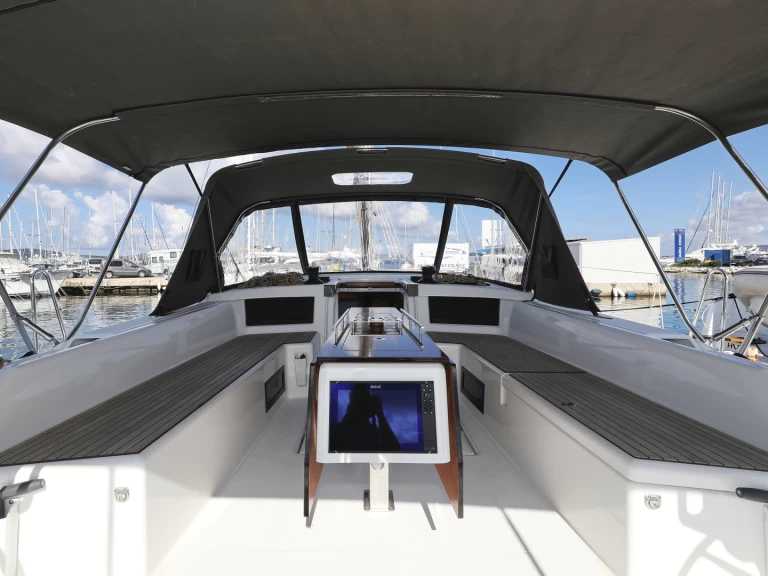 Hyra Segelbåt  med eller utan skeppare Dufour Sveti Filip i Jakov 