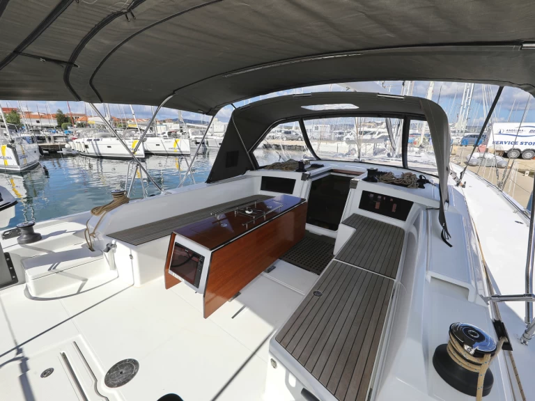 Uthyrning Segelbåt  i Trogir  - Dufour Dufour 530