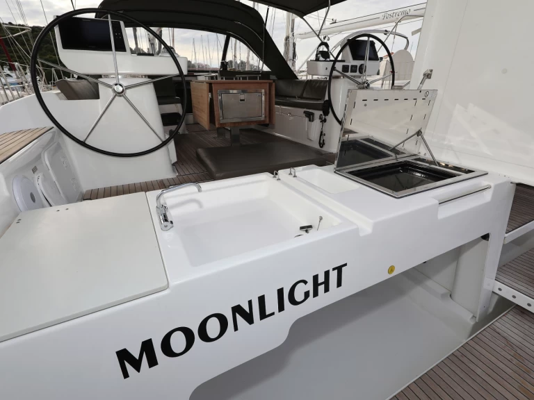 Hyra Segelbåt  med eller utan skeppare Dufour Trogir  