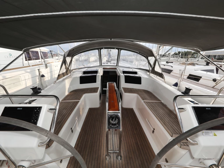 Hanse Hanse 455 charter bareboat eller skeppad i Sveti Filip i Jakov