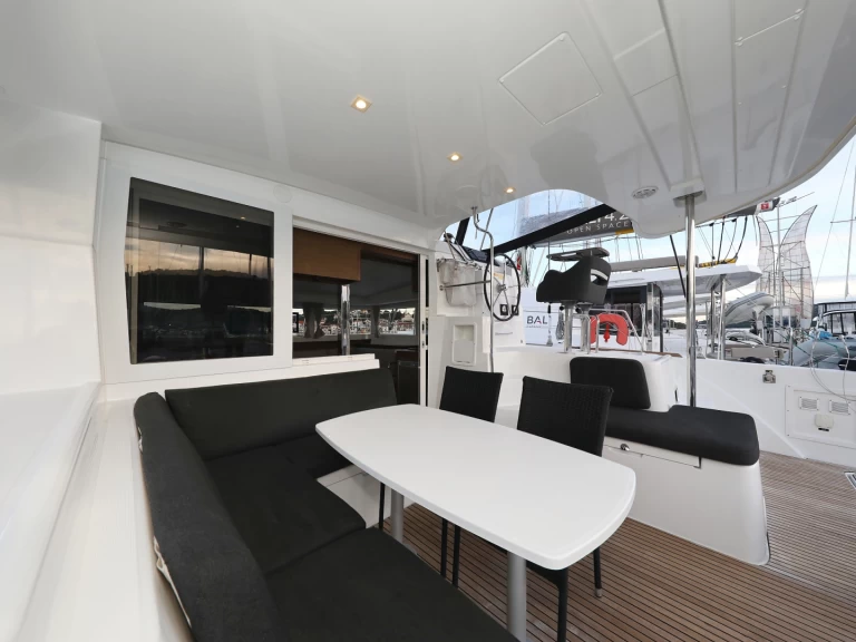 Yacht charter Biograd Na Moru billig Lagoon 40