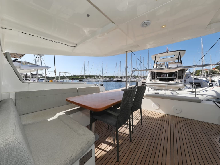 Hyra Katamaran  med eller utan skeppare Lagoon Sveti Filip i Jakov 