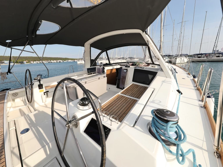 Hyra Segelbåt  med eller utan skeppare Bénéteau Sveti Filip i Jakov 