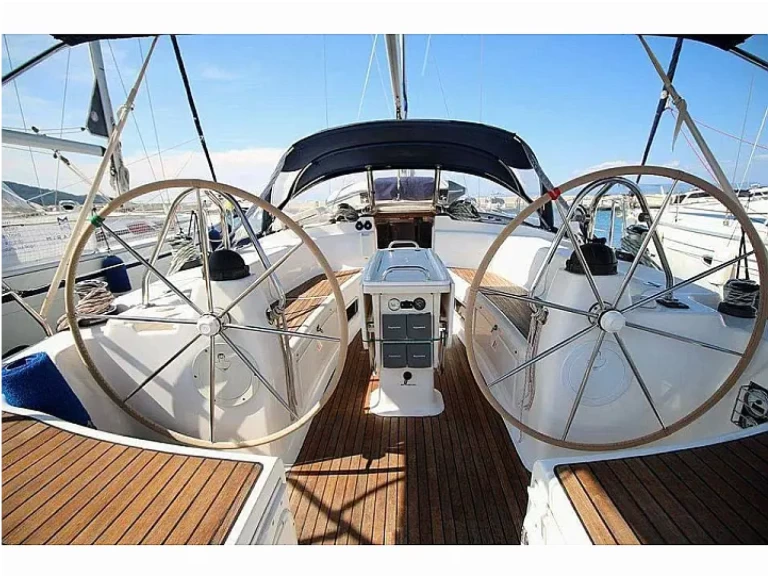 Båtuthyrning Bavaria Bavaria 44 i Ávdira på Samboat 