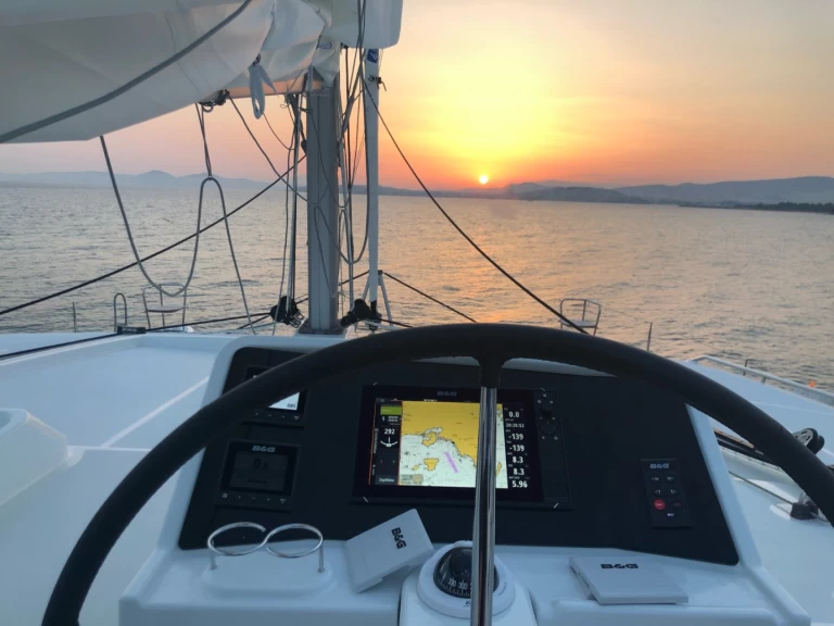 Hyra Katamaran  med eller utan skeppare Lagoon Lefkáda 