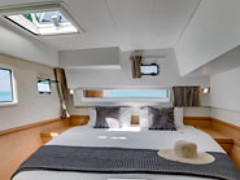 Hyra Katamaran  med eller utan skeppare Lagoon Lefkáda 