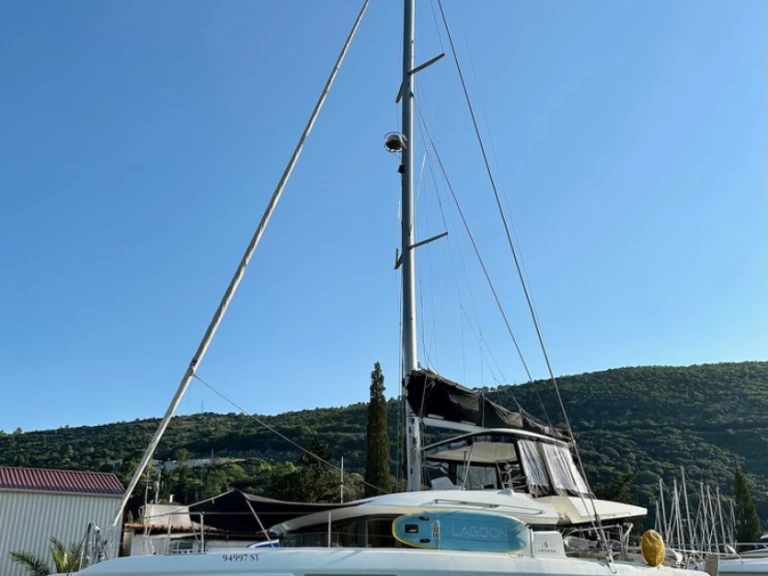 Yacht charter Kaštela billig Lagoon 50