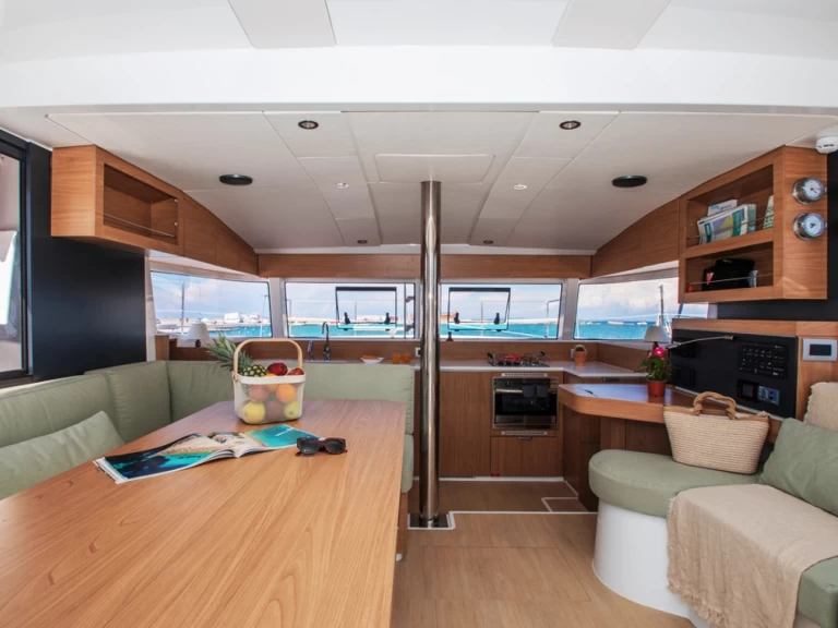 Hyr en Bali Bali Catsmart Nidri 