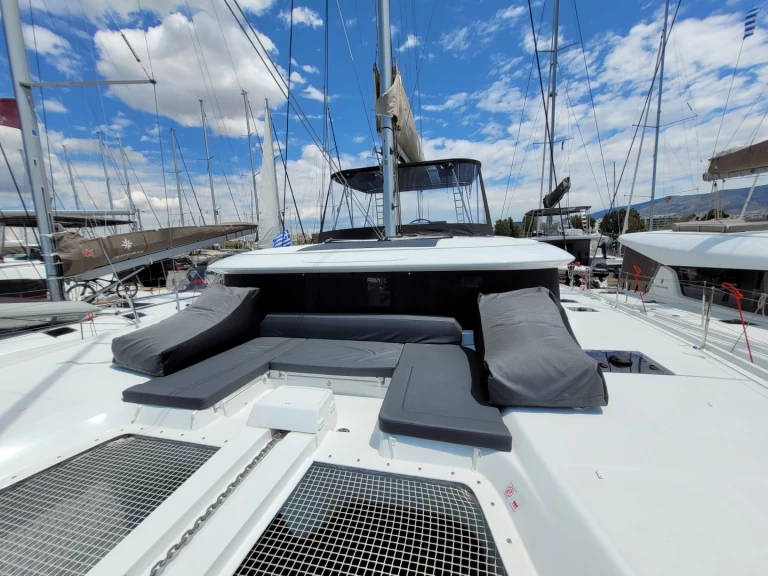 Hyr en Lagoon Lagoon 46 Nidri 