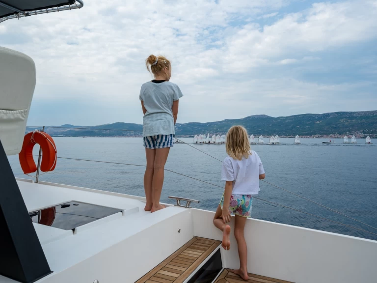 Båtuthyrning Luna Luna 47 Power i Split  på Samboat 