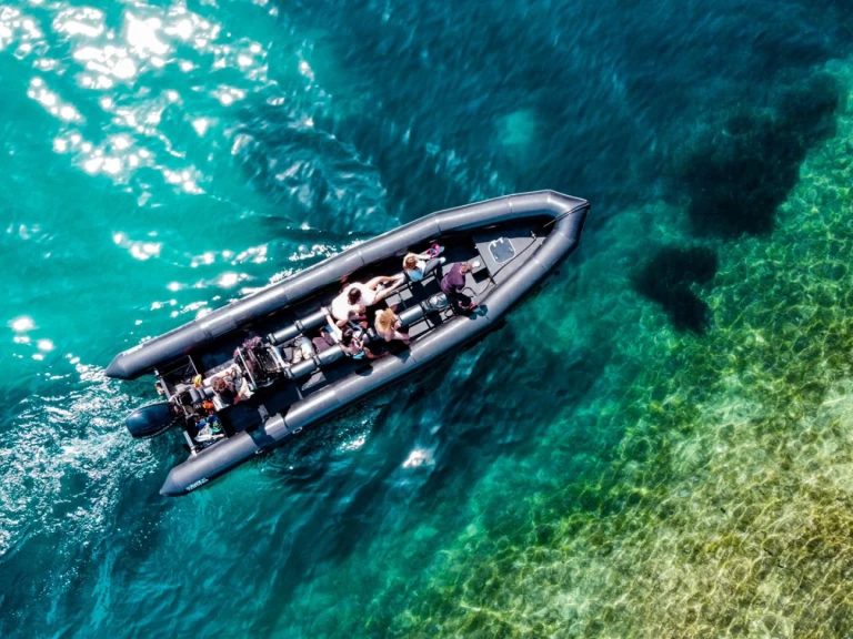 Hyr en Narwhal Fast 900 Cannes 