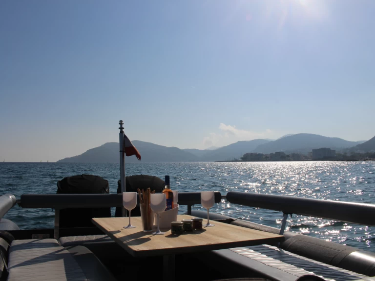 RIB för uthyrning Cannes till det bästa priset 