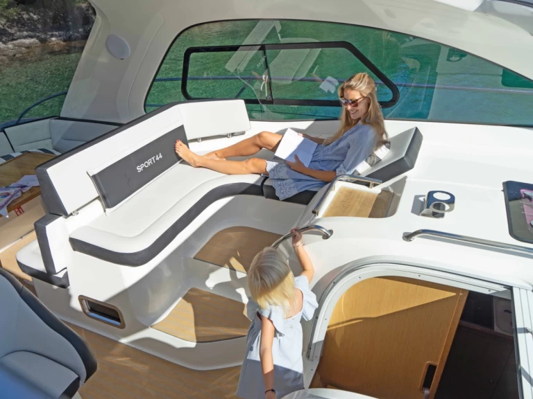 Båtuthyrning Bavaria Bavaria Sport 44 HT i Sukošan på Samboat 