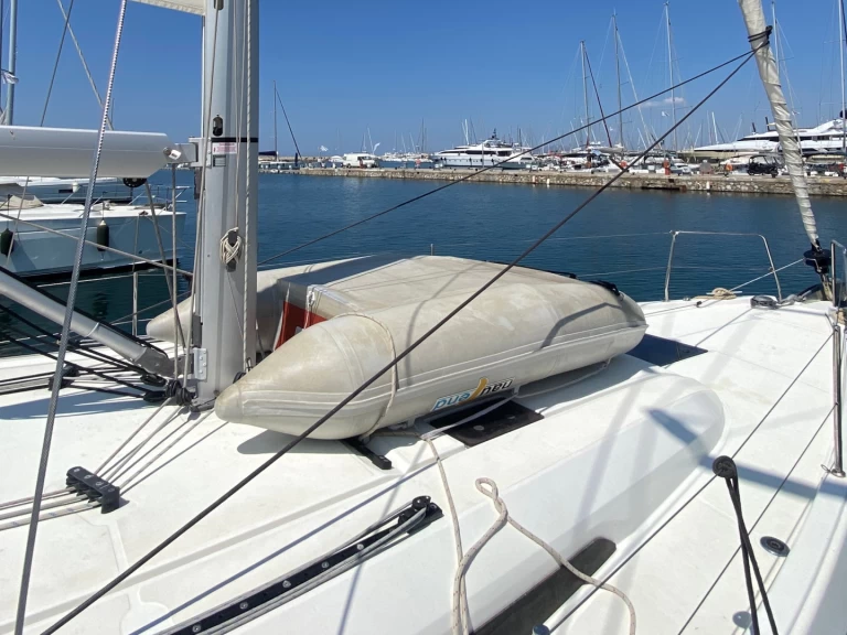 Hyr en Bénéteau Oceanis 40.1 (3 double and 1 bunk beds) Lefkáda 