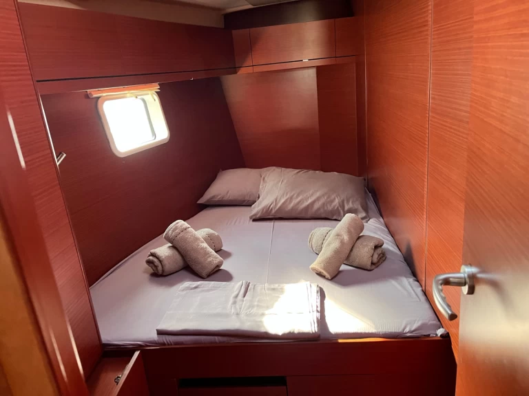 Uthyrning Segelbåt  Hanse med en båtlicens 