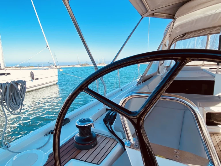 Hyra Segelbåt  med eller utan skeppare Bénéteau Lefkáda 