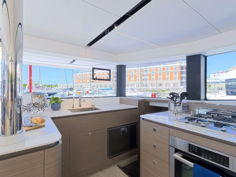 Leopard Moorings 4600 - 4 charter bareboat eller skeppad i Placencia