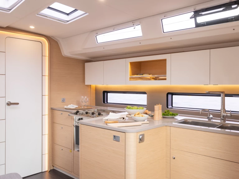 Yacht charter Piraeus billig Dufour 41