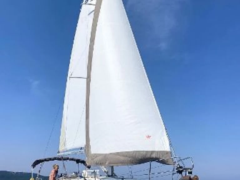 Hyr en Bavaria Cruiser 33 Vlycho 
