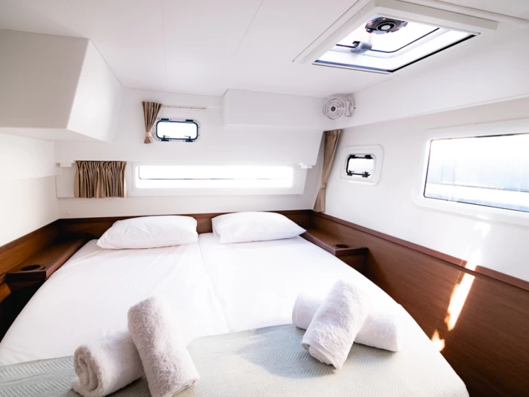Yacht charter Toúrlos billig Lagoon 42