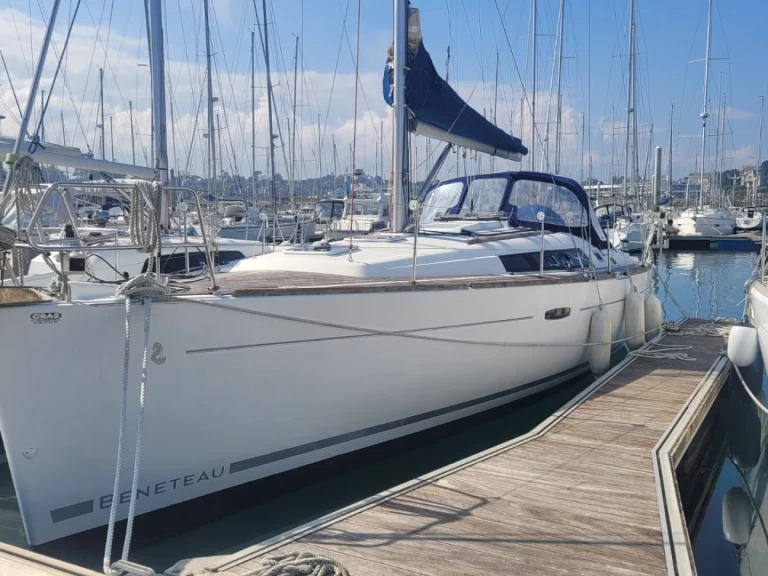 Yacht charter Saint-Quay-Portrieux billig Oceanis 37
