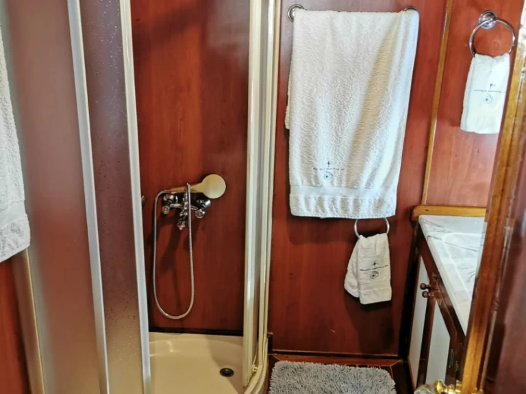 Uthyrning Segelbåt   med en båtlicens 