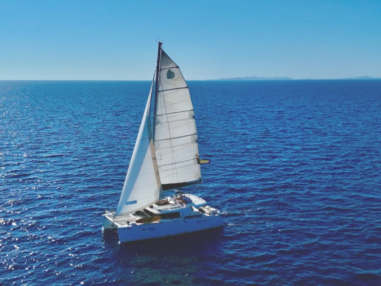 Katamaran  för uthyrning Šibenik  till det bästa priset 